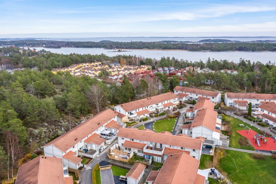 badrumsrenovering sandhamn nynashamn totalentreprenad rivning plattsattning snickeri golvvarme bogvagen