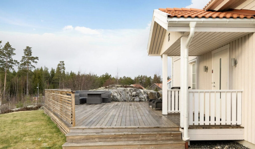 bygge altan tradack. valstavagen nynashamn grodby